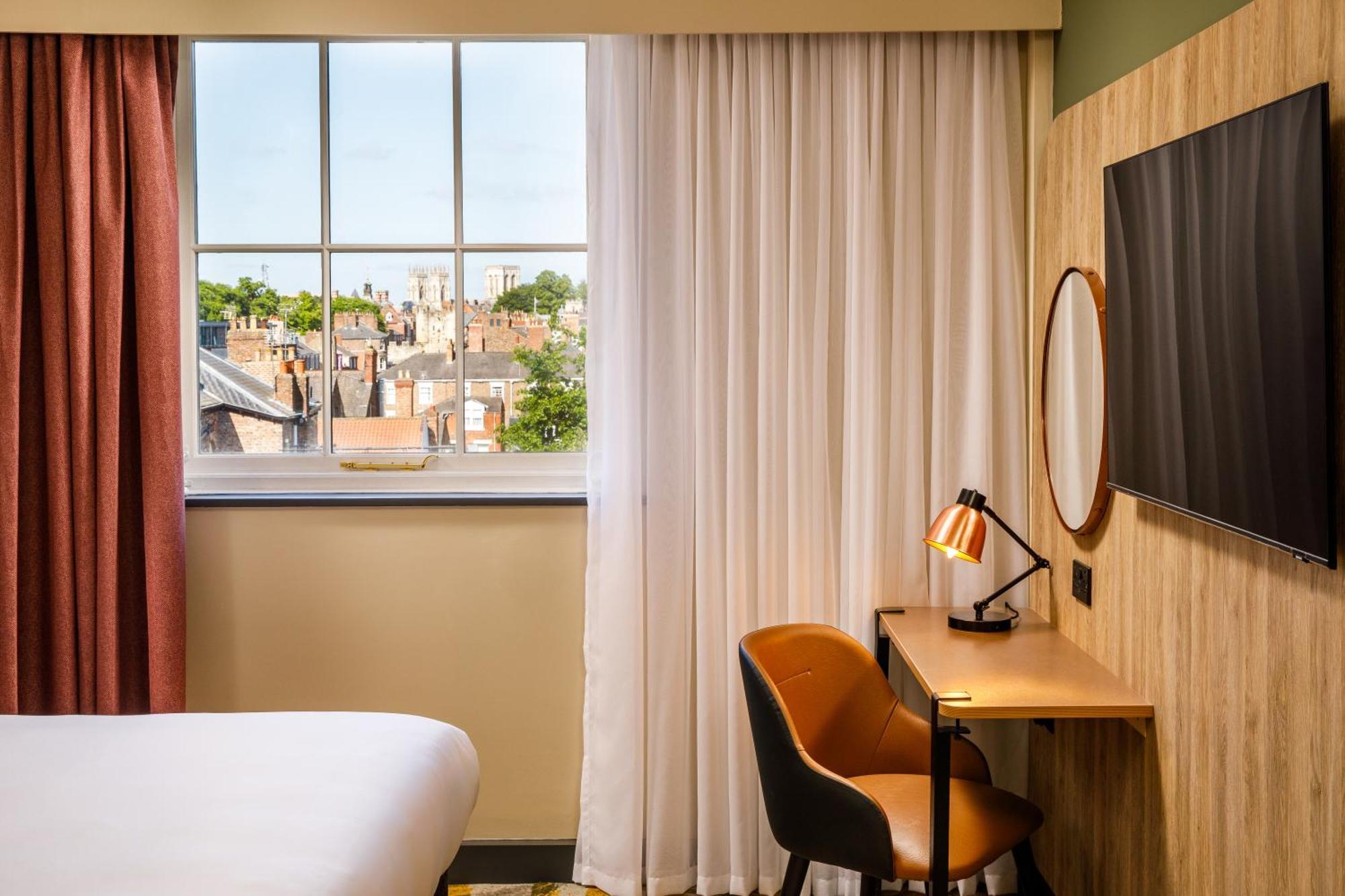 Отель Ibis Styles Centre 3*