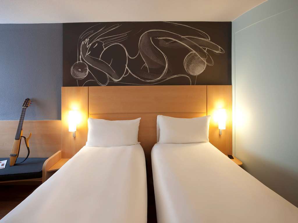 Ibis Styles Centre 3*